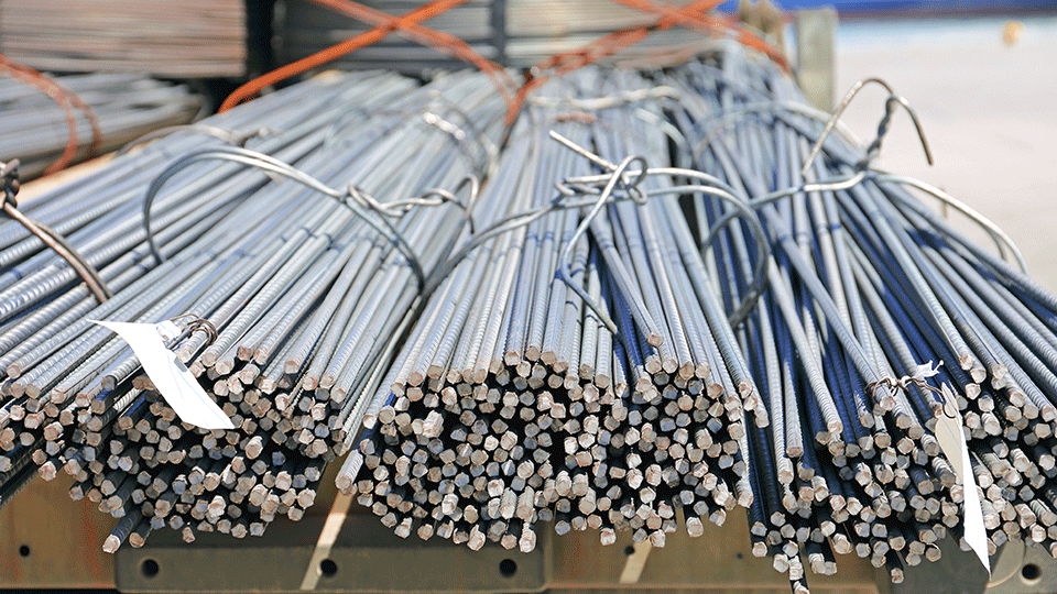 Can I Overhang Freight On a Flatbed Trailer?